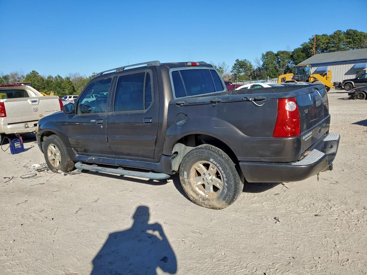 Ford Explorer Image 11