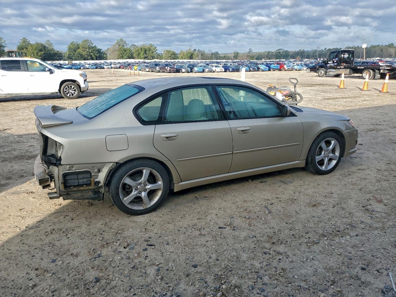 Subaru Legacy 2.5i Image 6