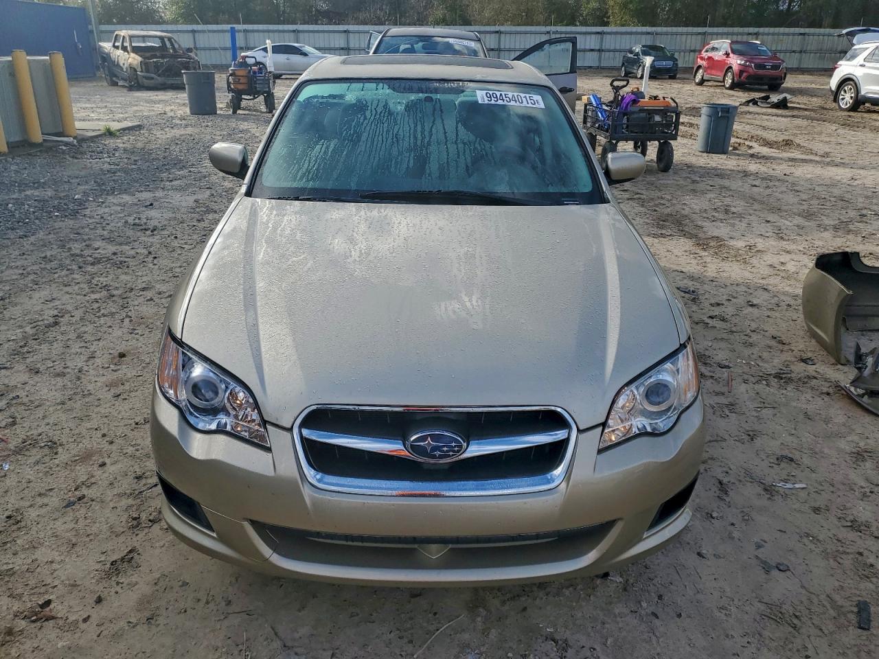 Subaru Legacy 2.5i Image 4