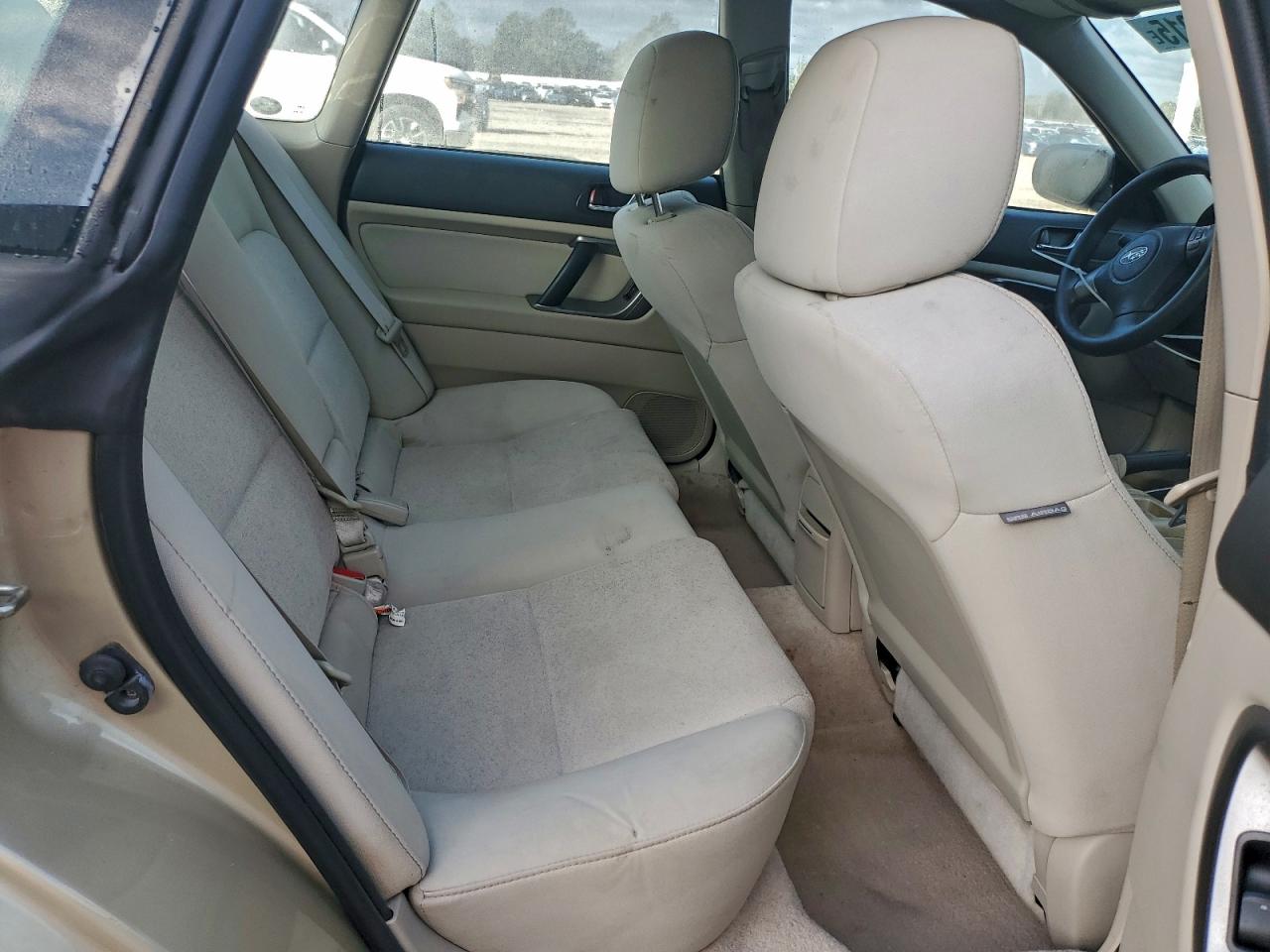 Subaru Legacy 2.5i Image 13