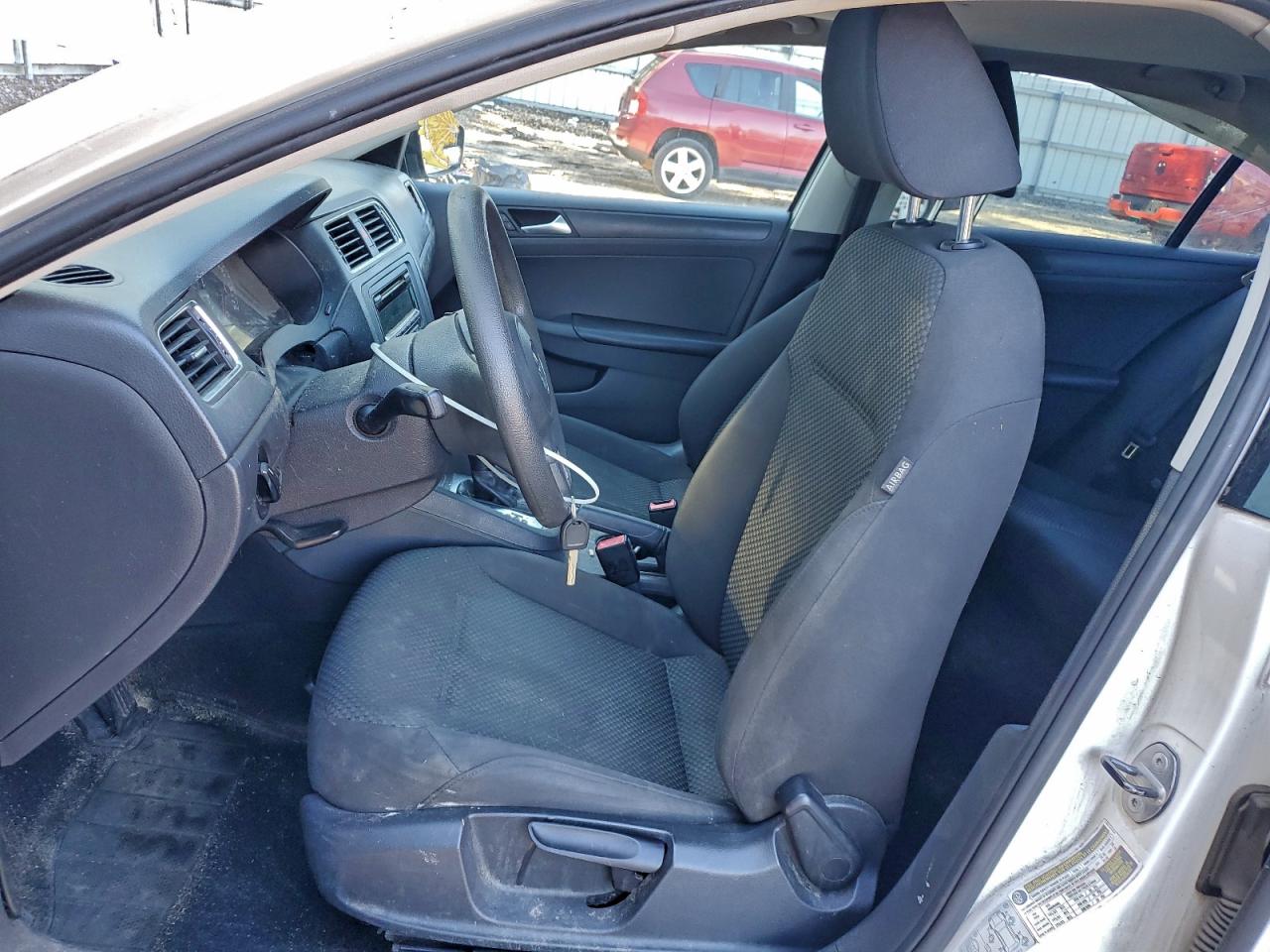 Volkswagen Jetta Base Image 4