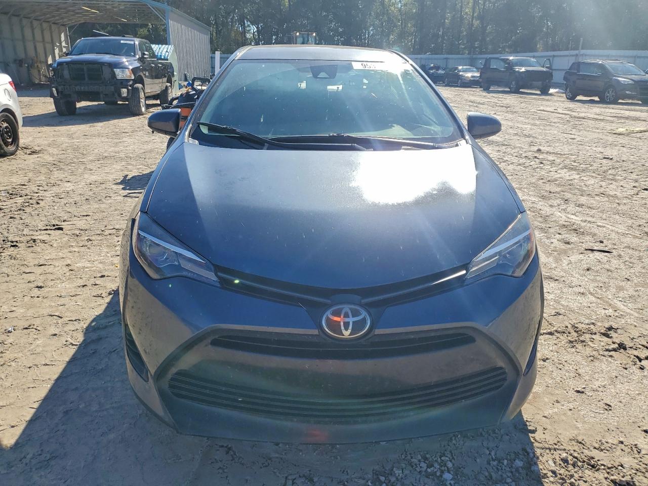 Toyota Corolla L Image 5