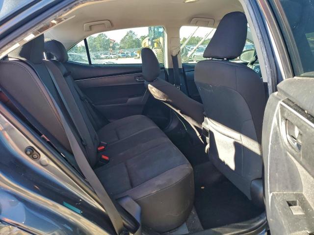 Toyota Corolla L Image 2