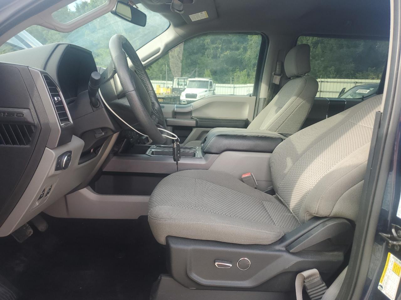 Ford F-150 Supercrew Image 5