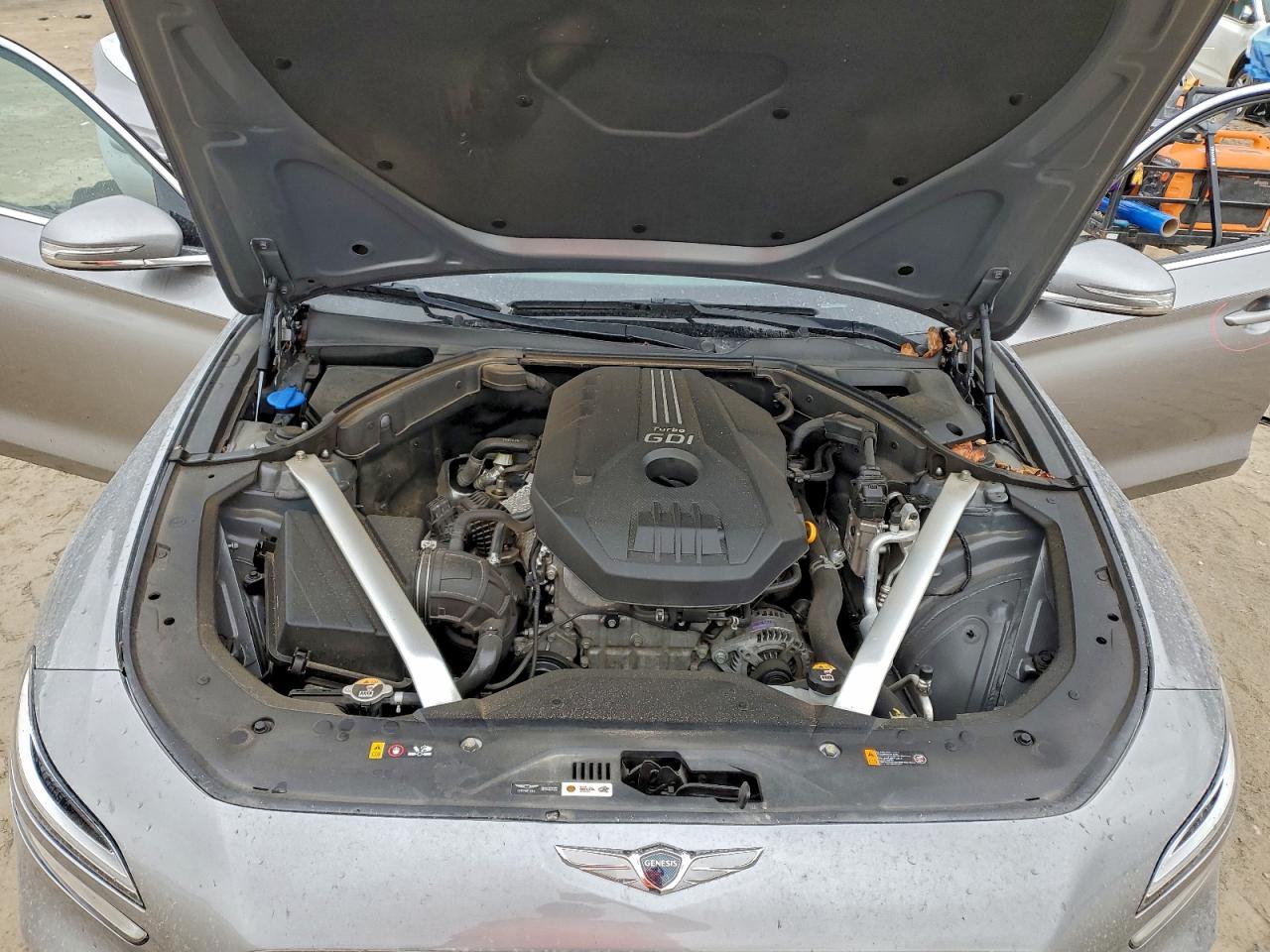 Genesis G70 Base Base Image 9