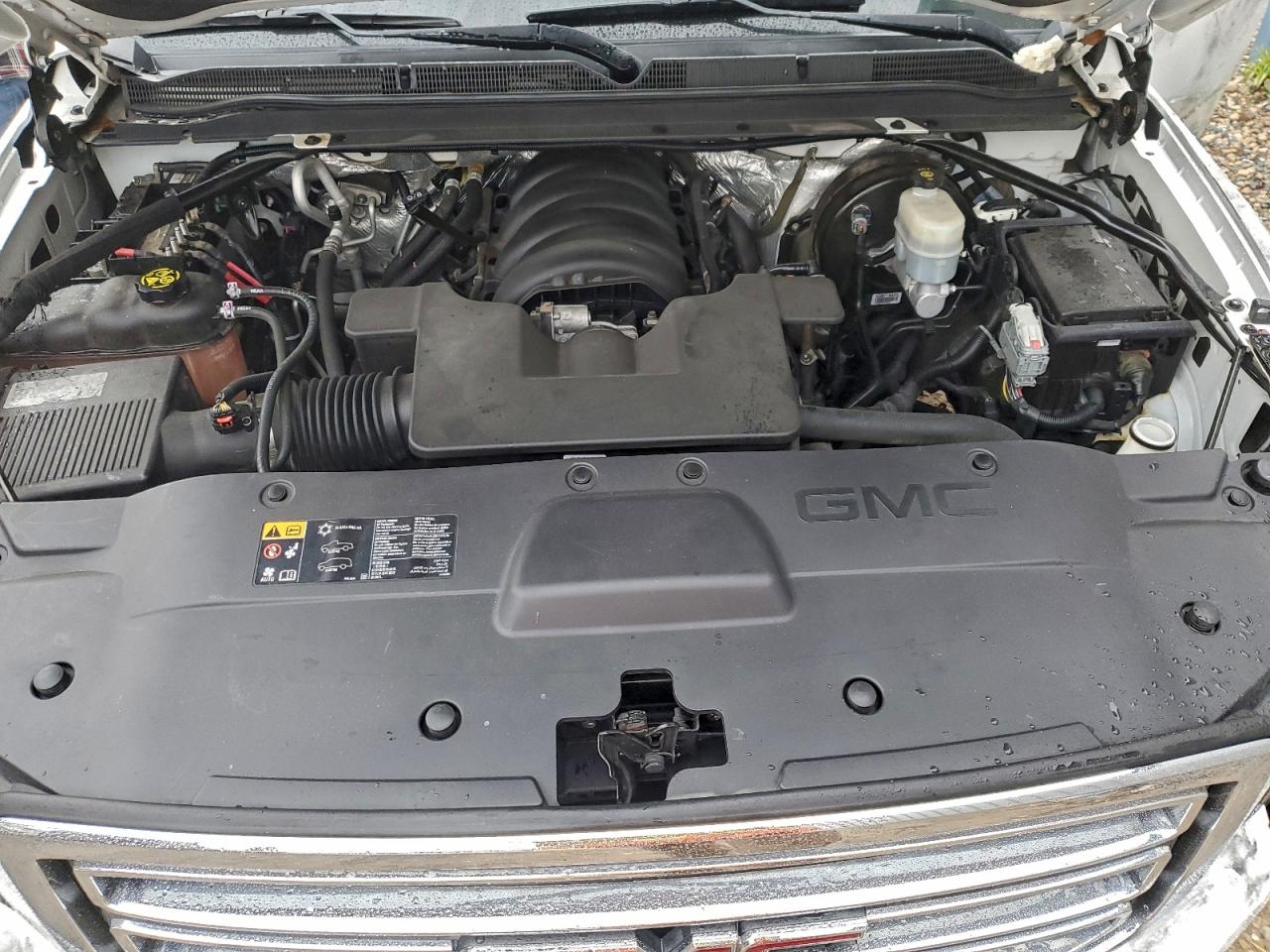 GMC Yukon Slt Image 13