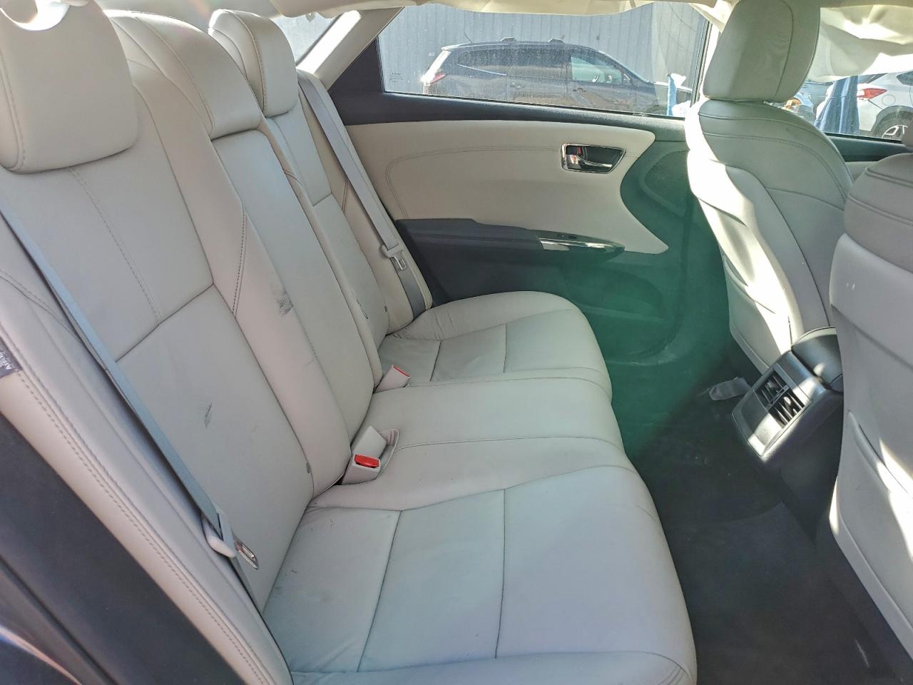 Toyota Avalon Xle Image 5