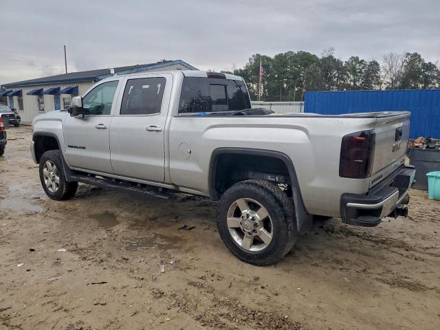 GMC Sierra K2500 Denali Image 3