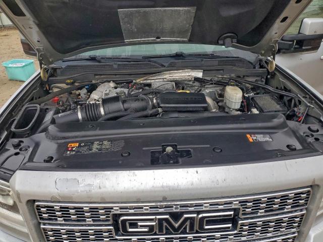 GMC Sierra K2500 Denali Image 8