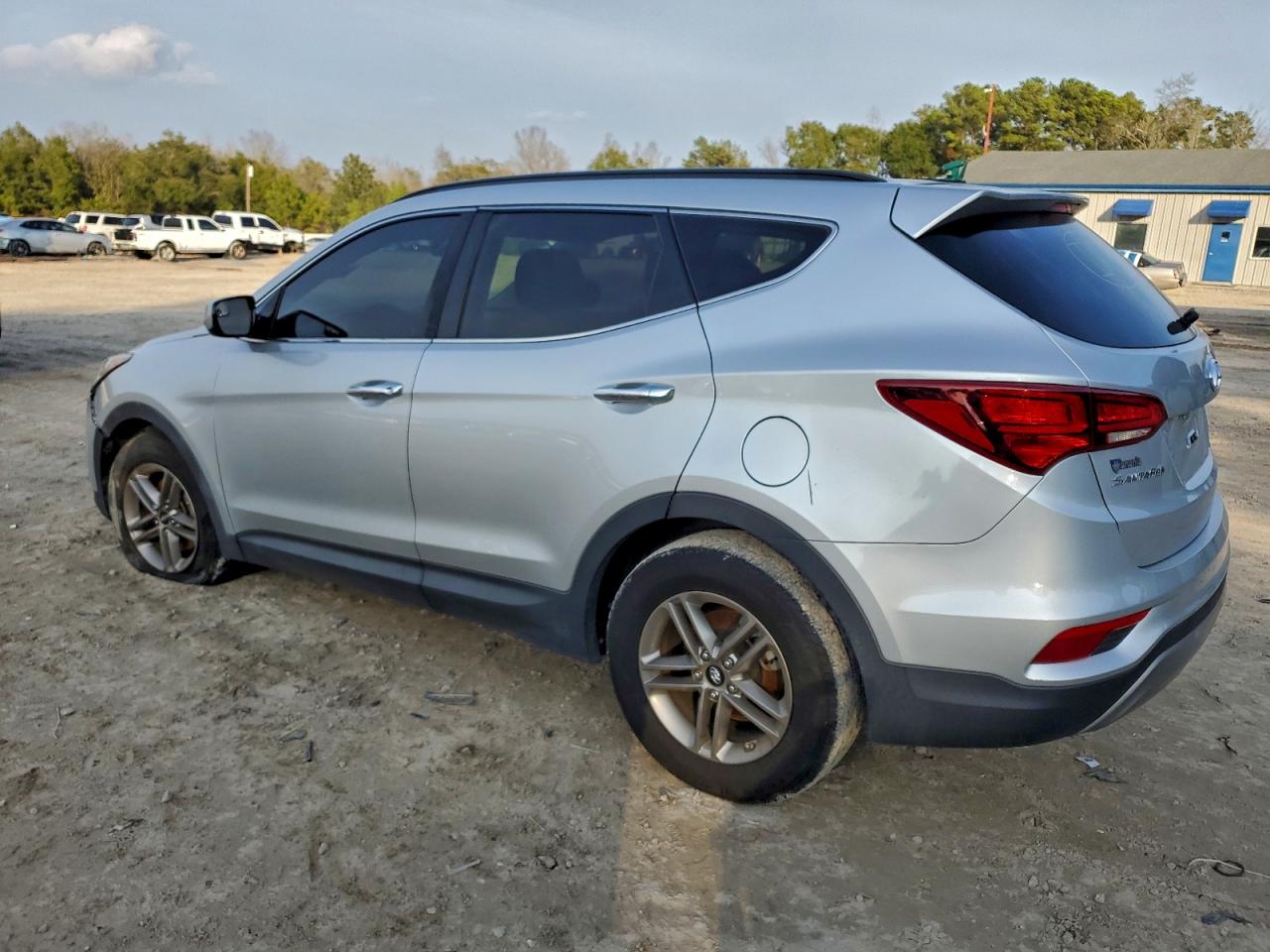 Hyundai SANTA FE Image 4