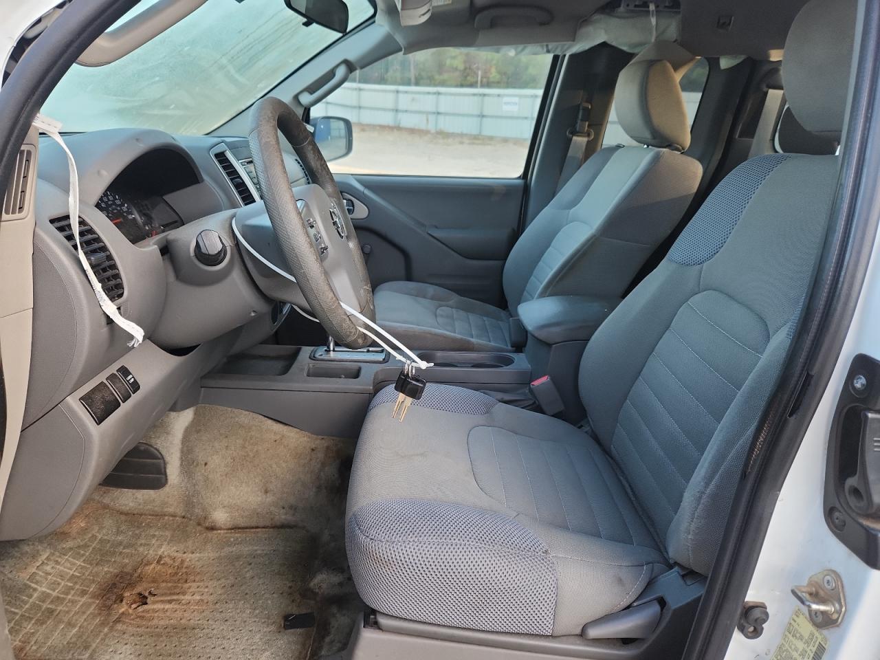 Nissan Frontier S Image 6