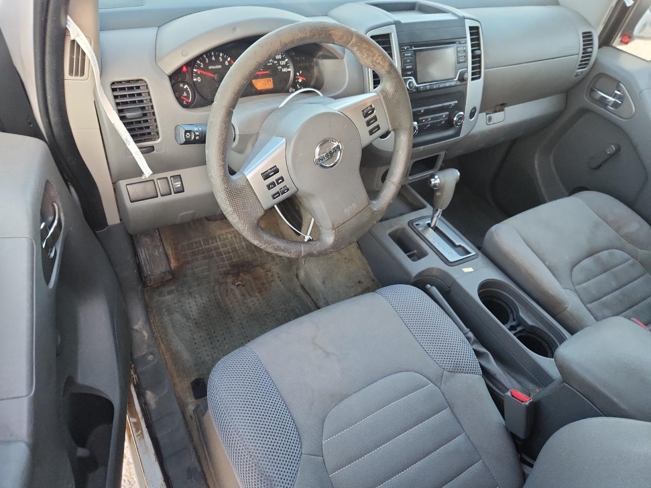 Nissan Frontier S Image 2