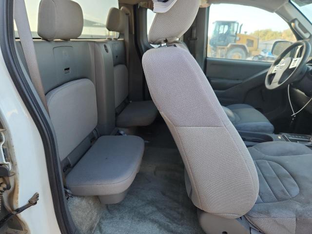 Nissan Frontier S Image 7