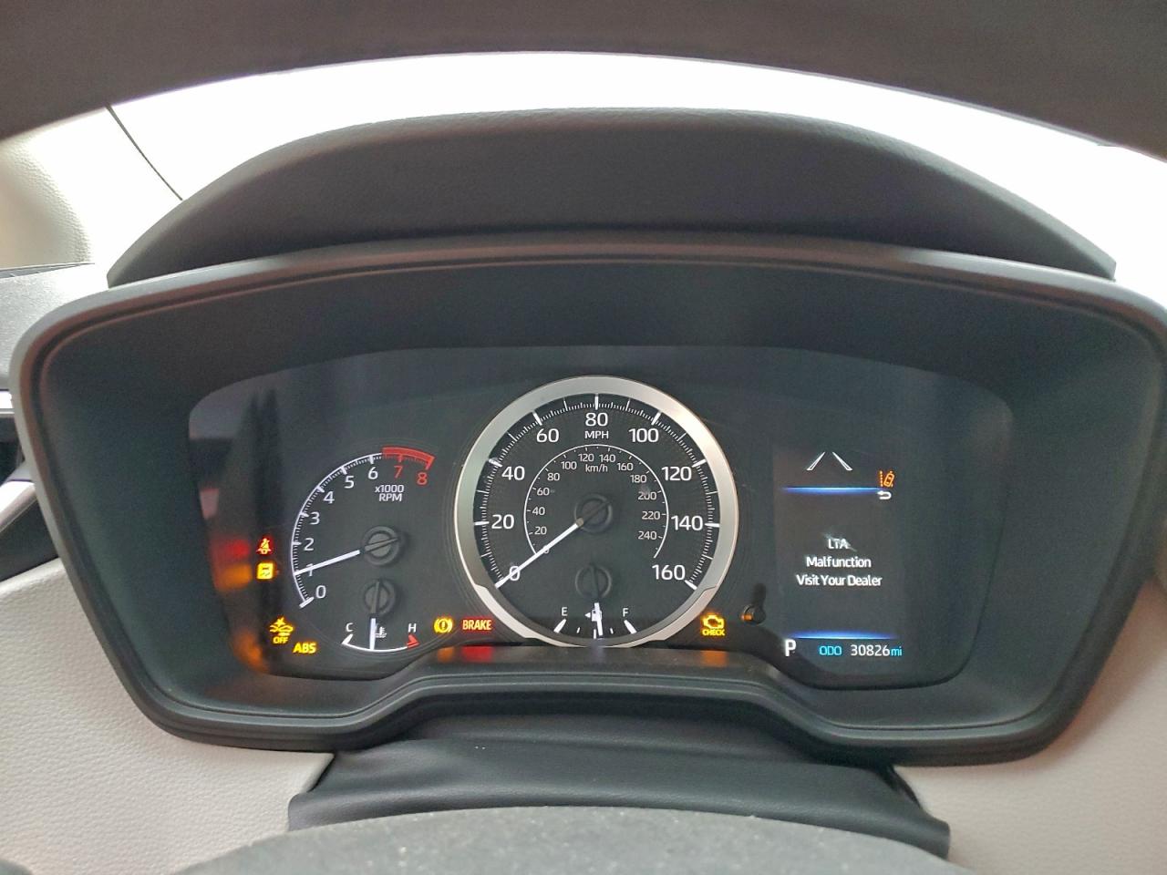 Toyota Corolla Le Image 4