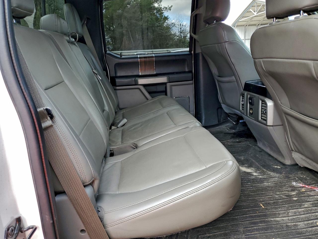 Ford F-150 Supercrew Image 8