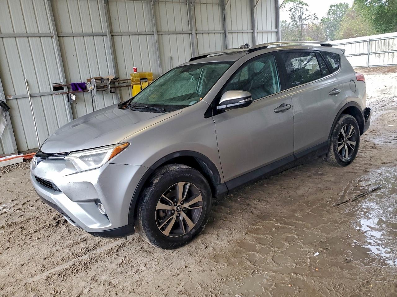 Toyota RAV4 Xle Image 1