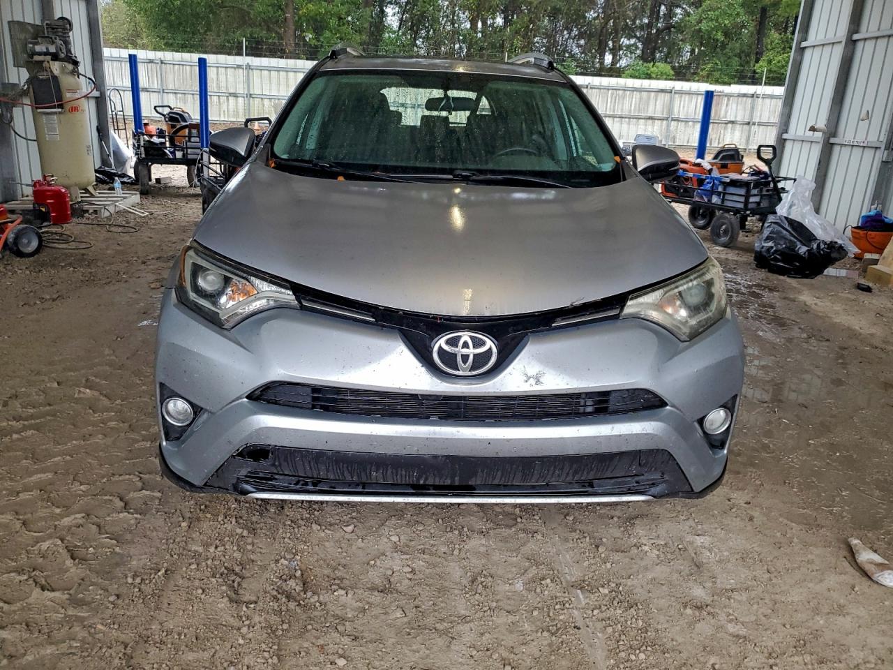 Toyota RAV4 Xle Image 7