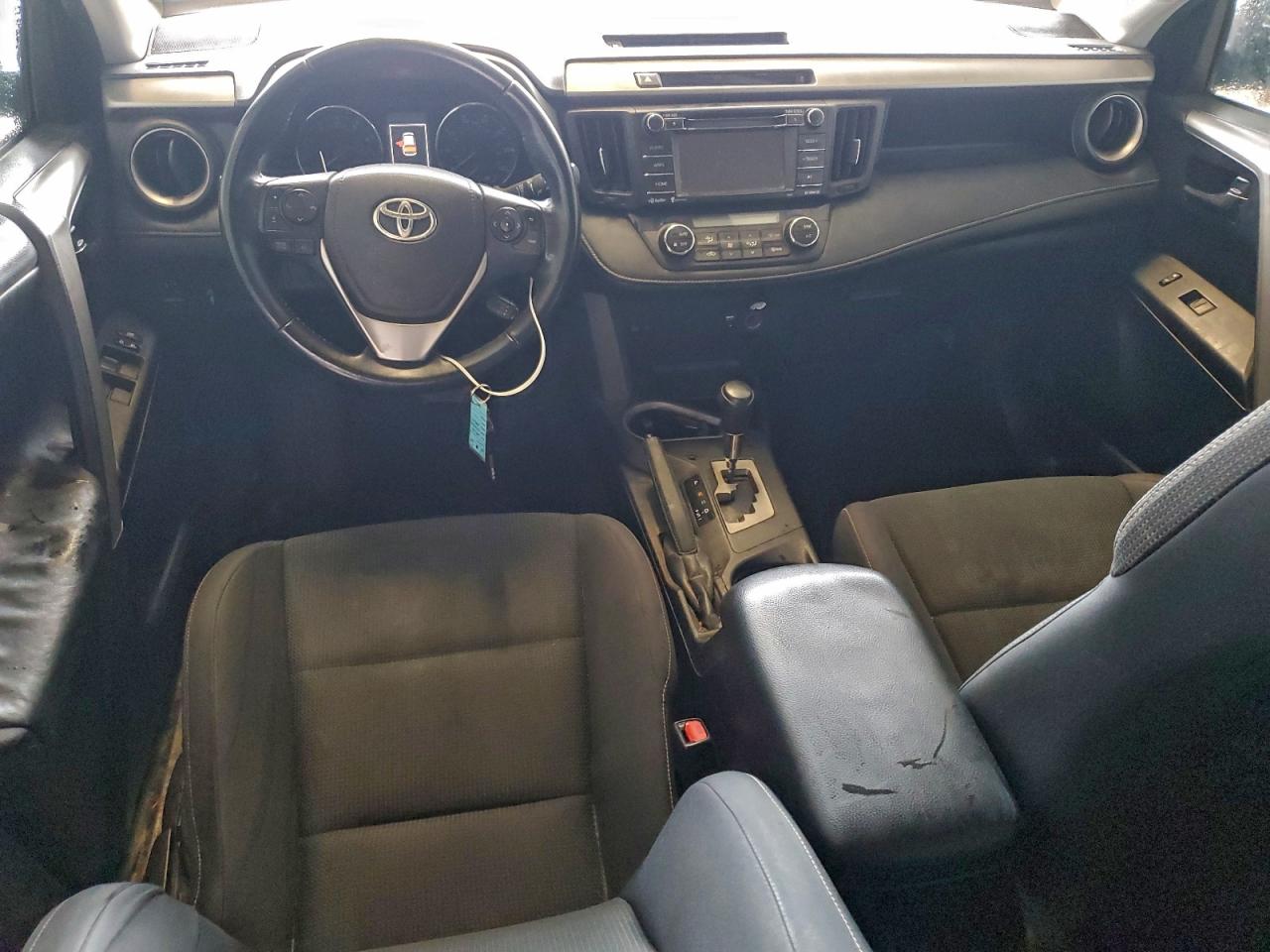 Toyota RAV4 Xle Image 8