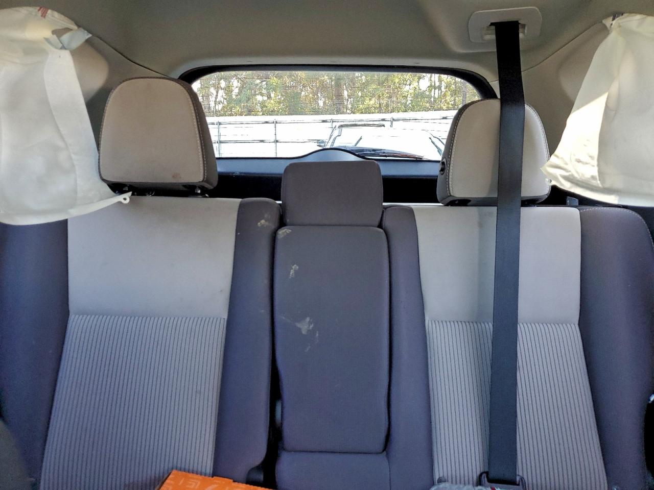 Toyota RAV4 Xle Image 10