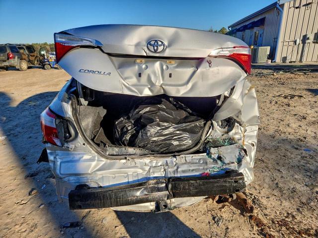 Toyota Corolla L Image 5