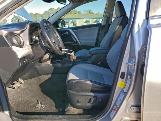 Toyota RAV4 Limited Image 10