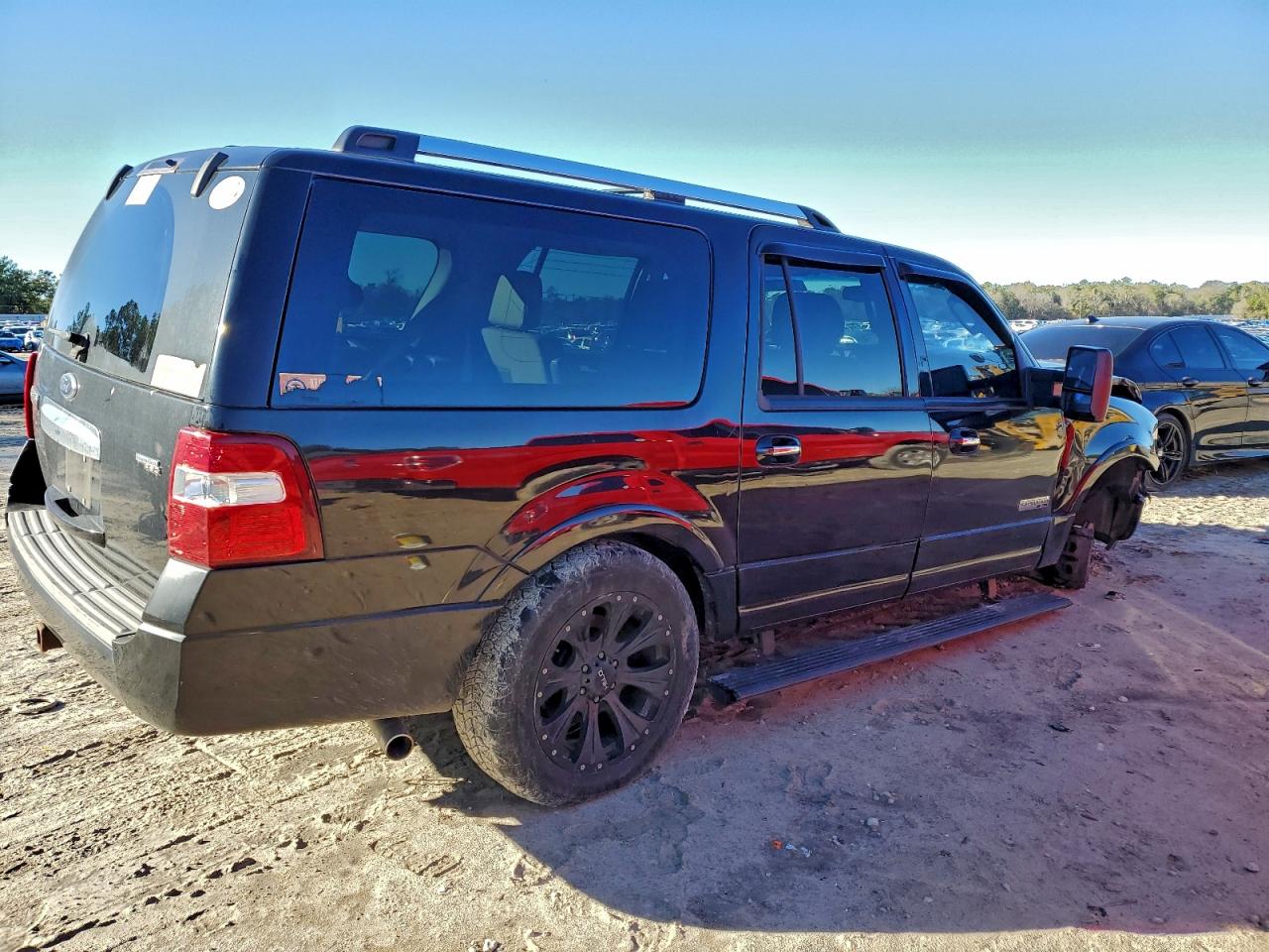 Ford Expedition El Limited Image 2