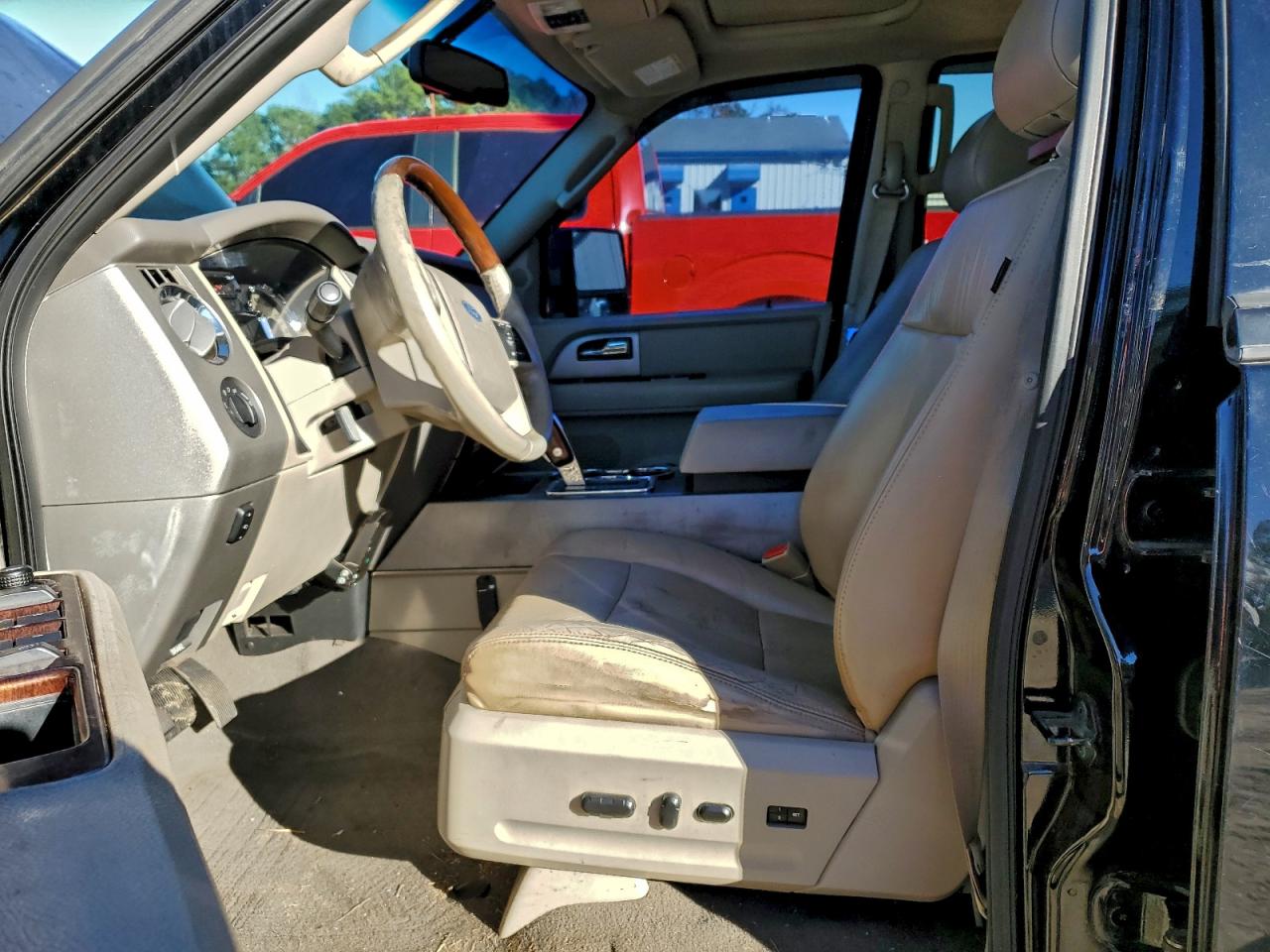 Ford Expedition El Limited Image 7