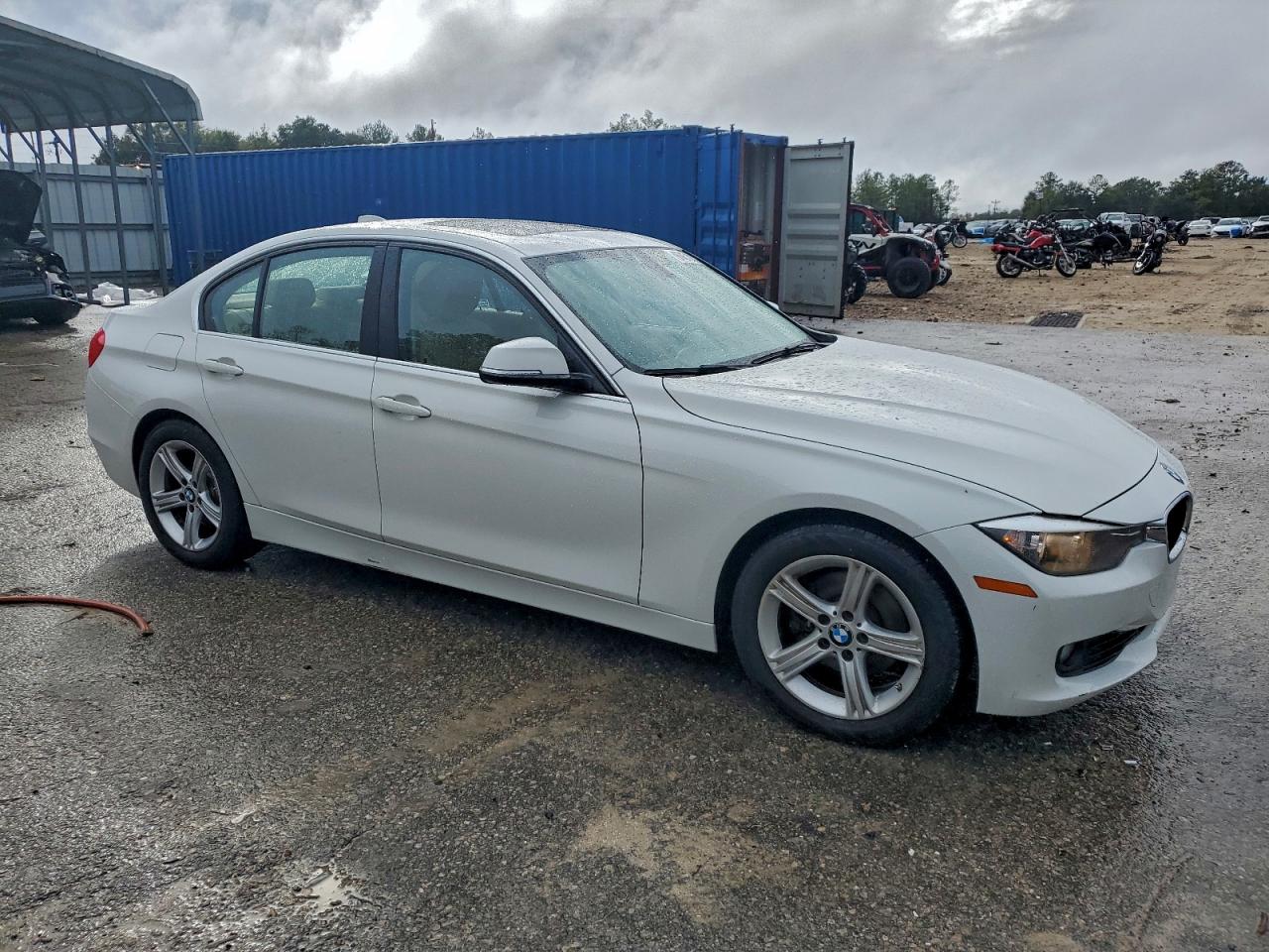 BMW 3 Series I Image 11