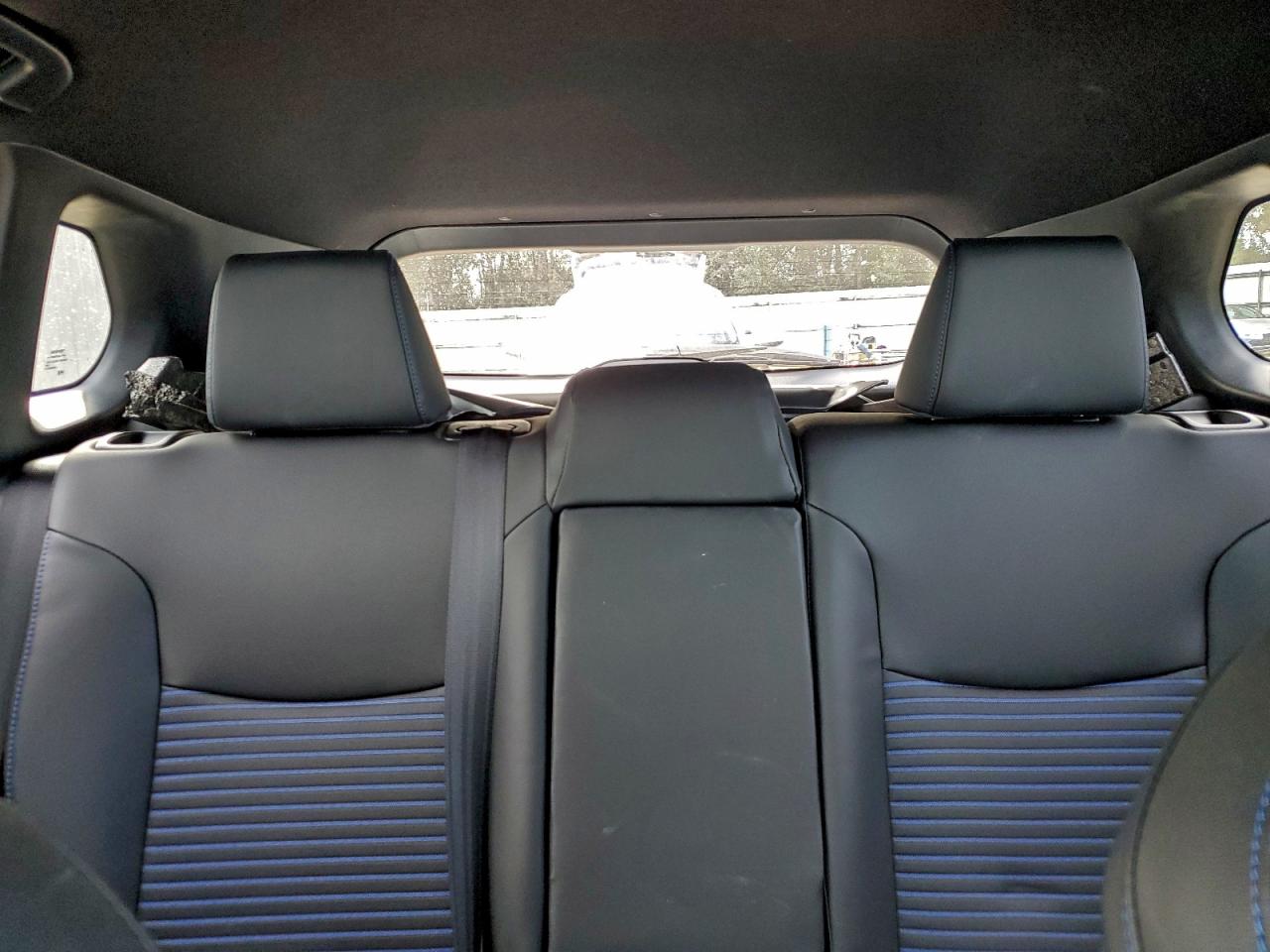 Toyota Corolla Se Image 11