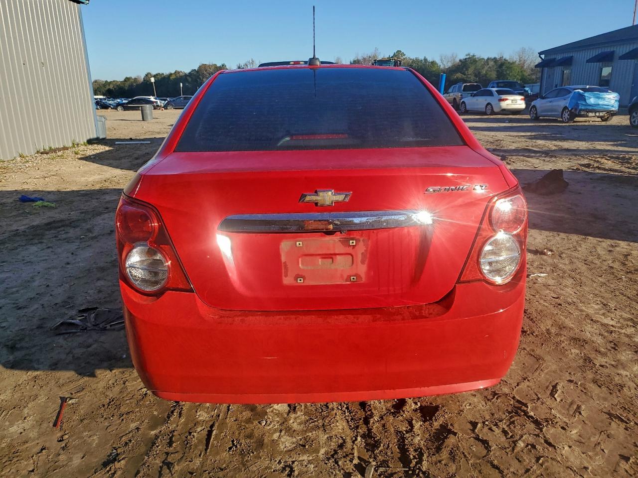 Chevrolet Sonic Lt Image 4