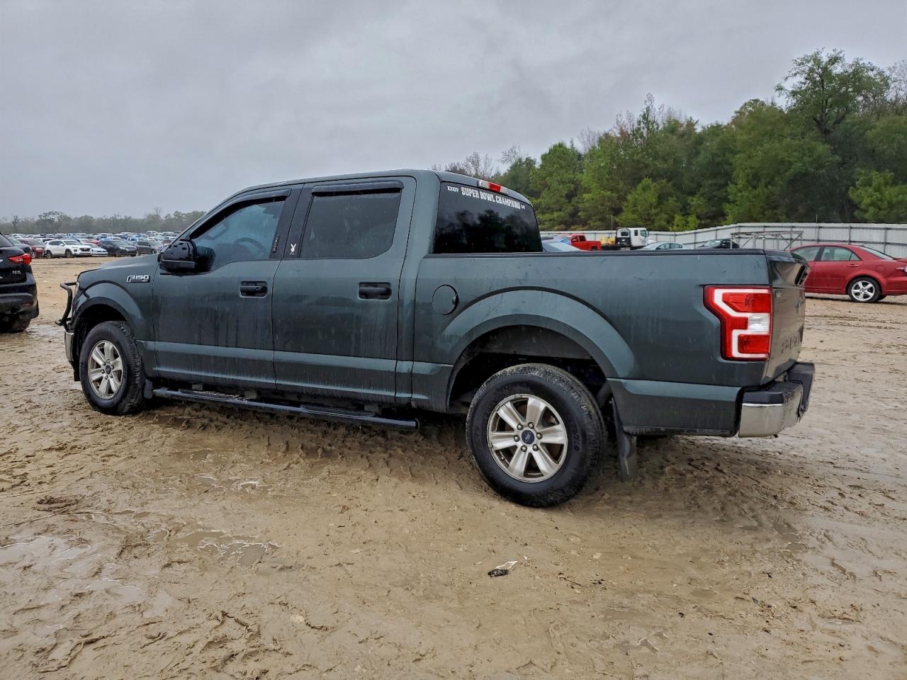 Ford F-150 Supercrew Image 4