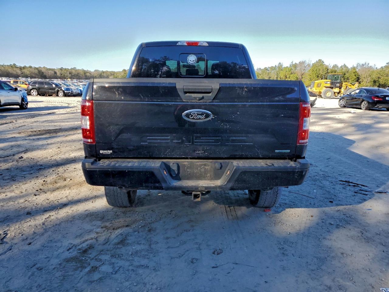 Ford F-150 Supercrew Image 11